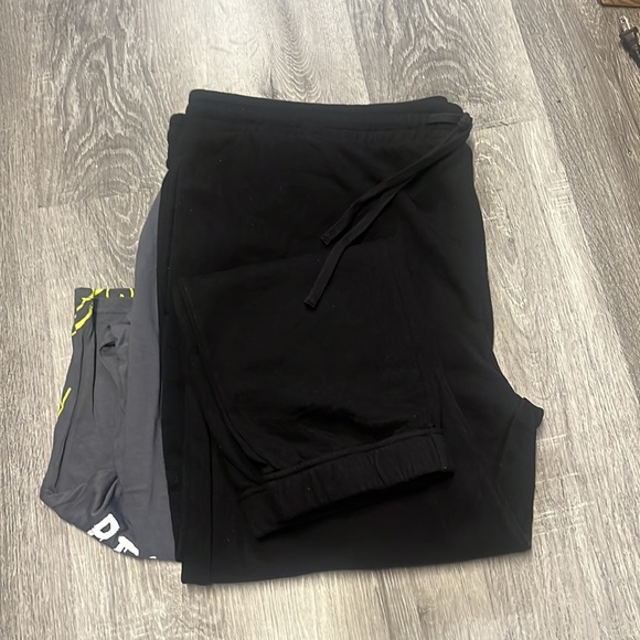2pc Bundle Joggers & long sleeve T-shirt - Picture 4 of 4